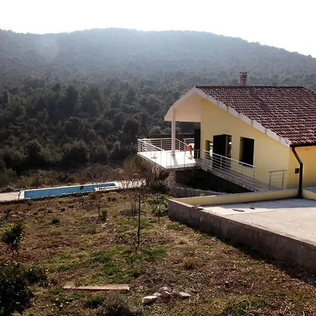 Family Friendly House With A Swimming Pool Vinisce, Trogir - 14858