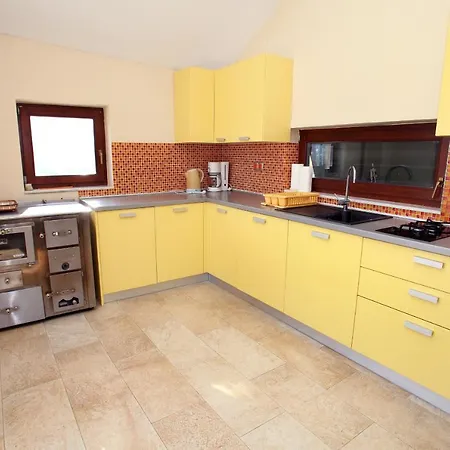 Prázdninový dům Family Friendly House With A Swimming Pool Vinisce, Trogir - 14858